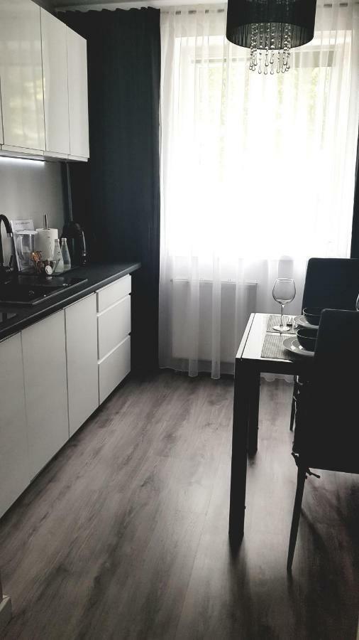 Silver Apartment *